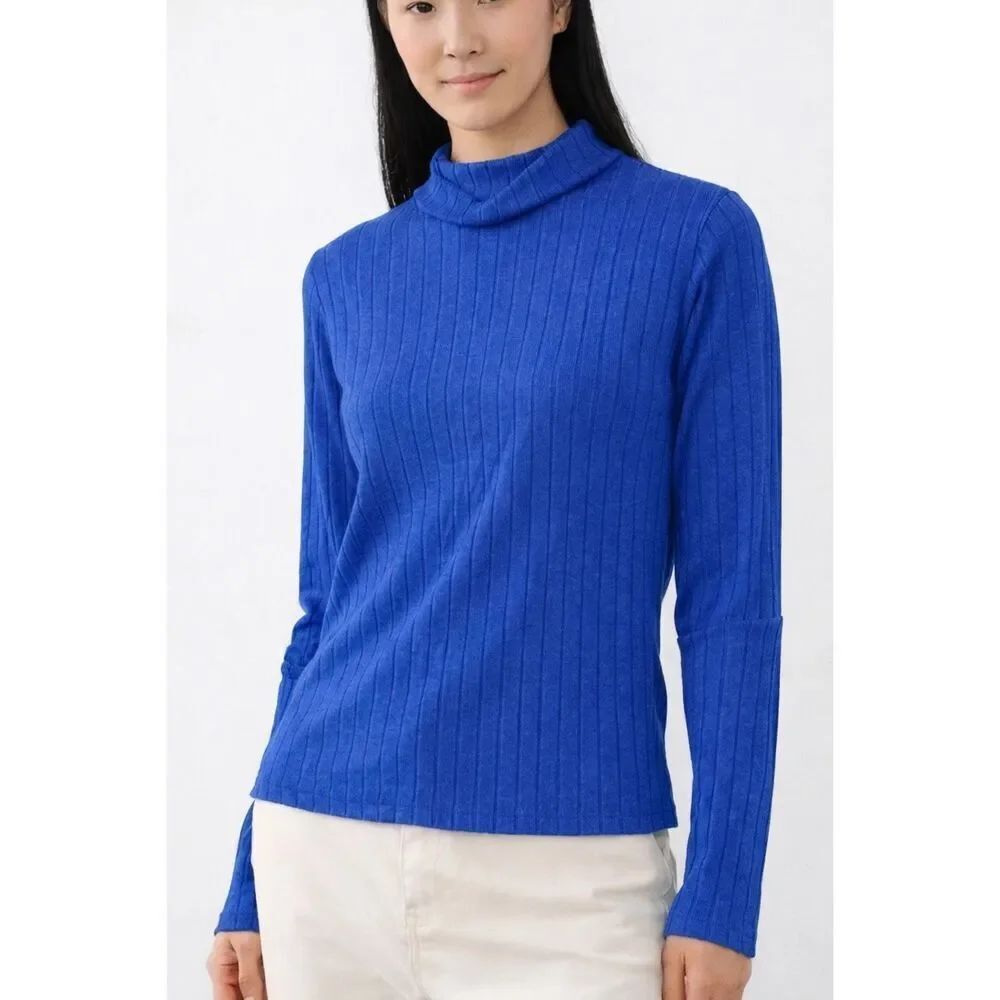 Banana Republic blue ribbed turtleneck top size M